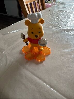 Winnie the Pooh blind box hunny crew figure- just play, chef outfit